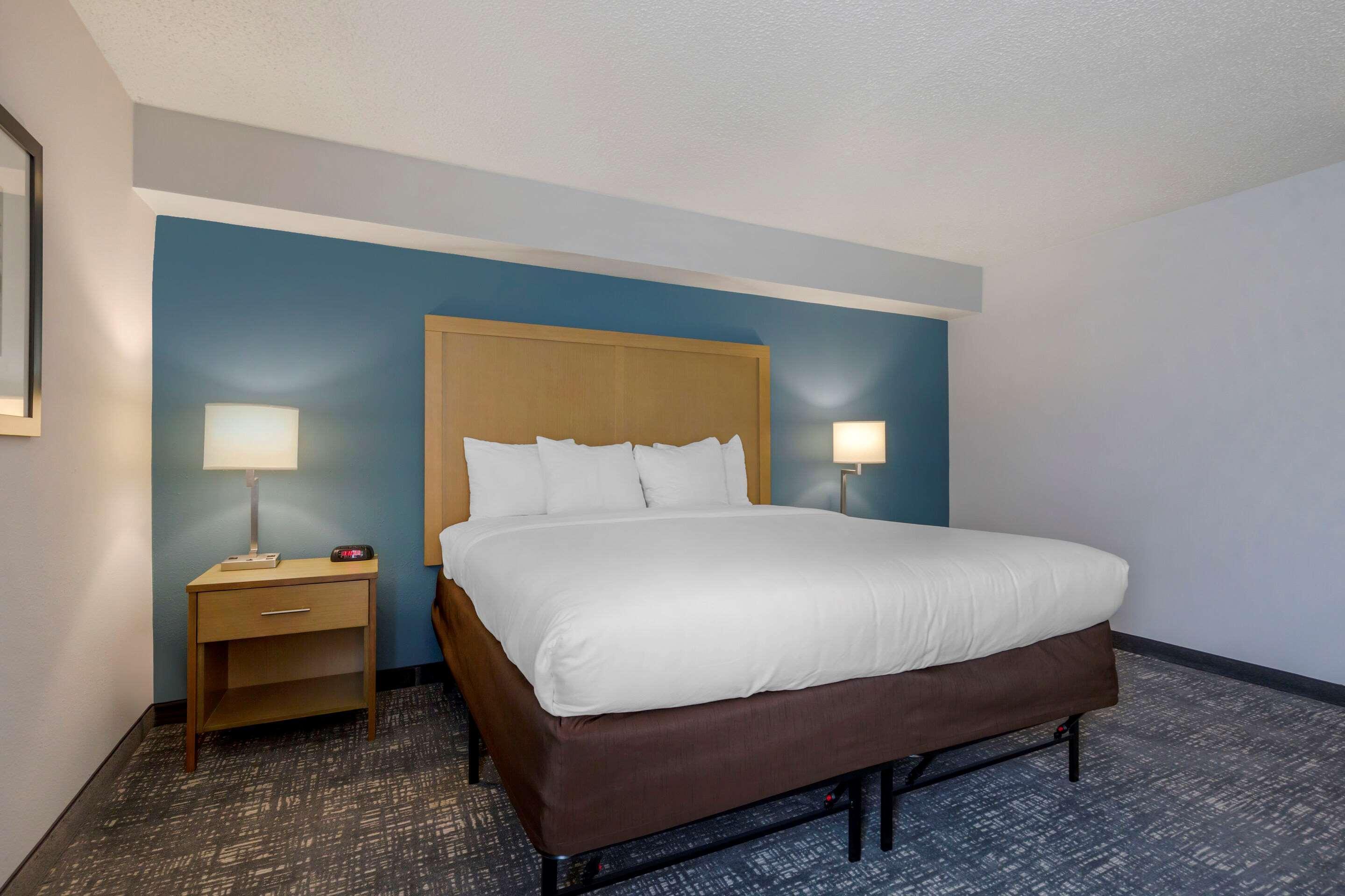 Comfort Inn & Suites Alexandria West Eksteriør bilde