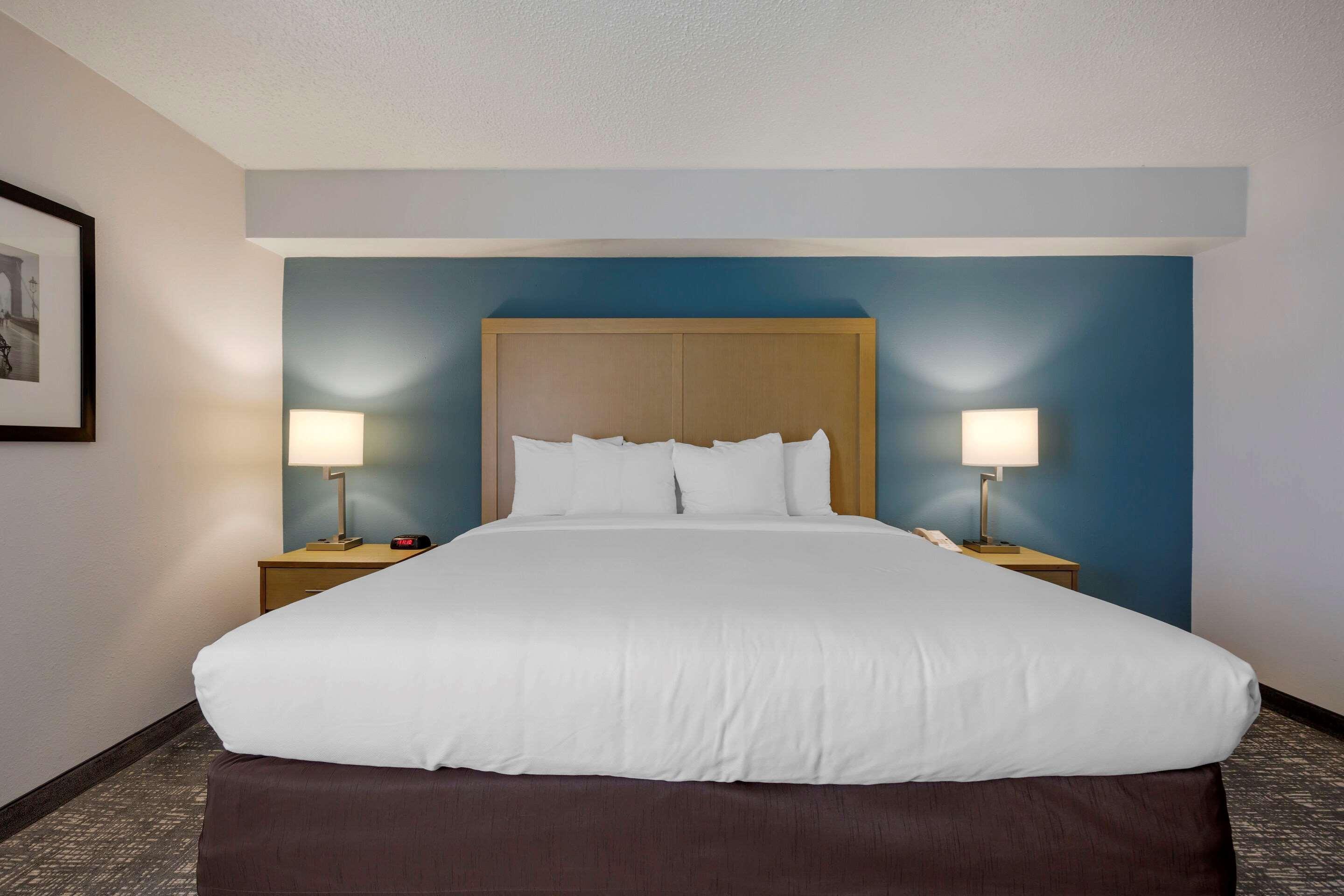 Comfort Inn & Suites Alexandria West Eksteriør bilde