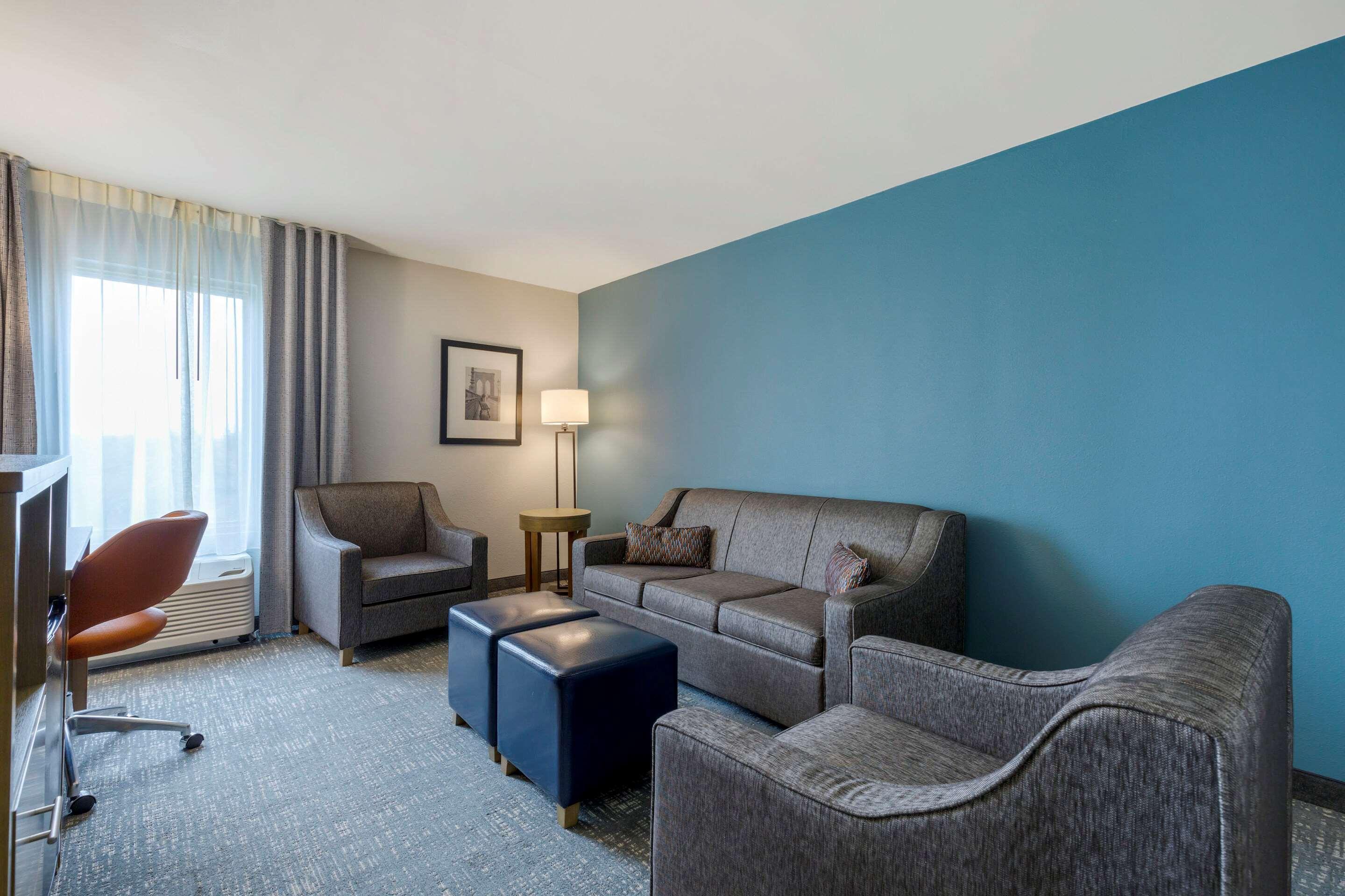 Comfort Inn & Suites Alexandria West Eksteriør bilde